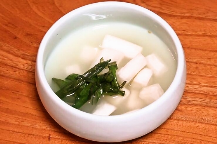 夏の簡単 ドンチミ作り方 大根だけ作る焼肉店の水キムチ 韓国料理店に負けない韓国家庭料理レシピ 眞味